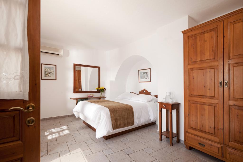 Vista Mare Suites Imerovigli  Bagian luar foto