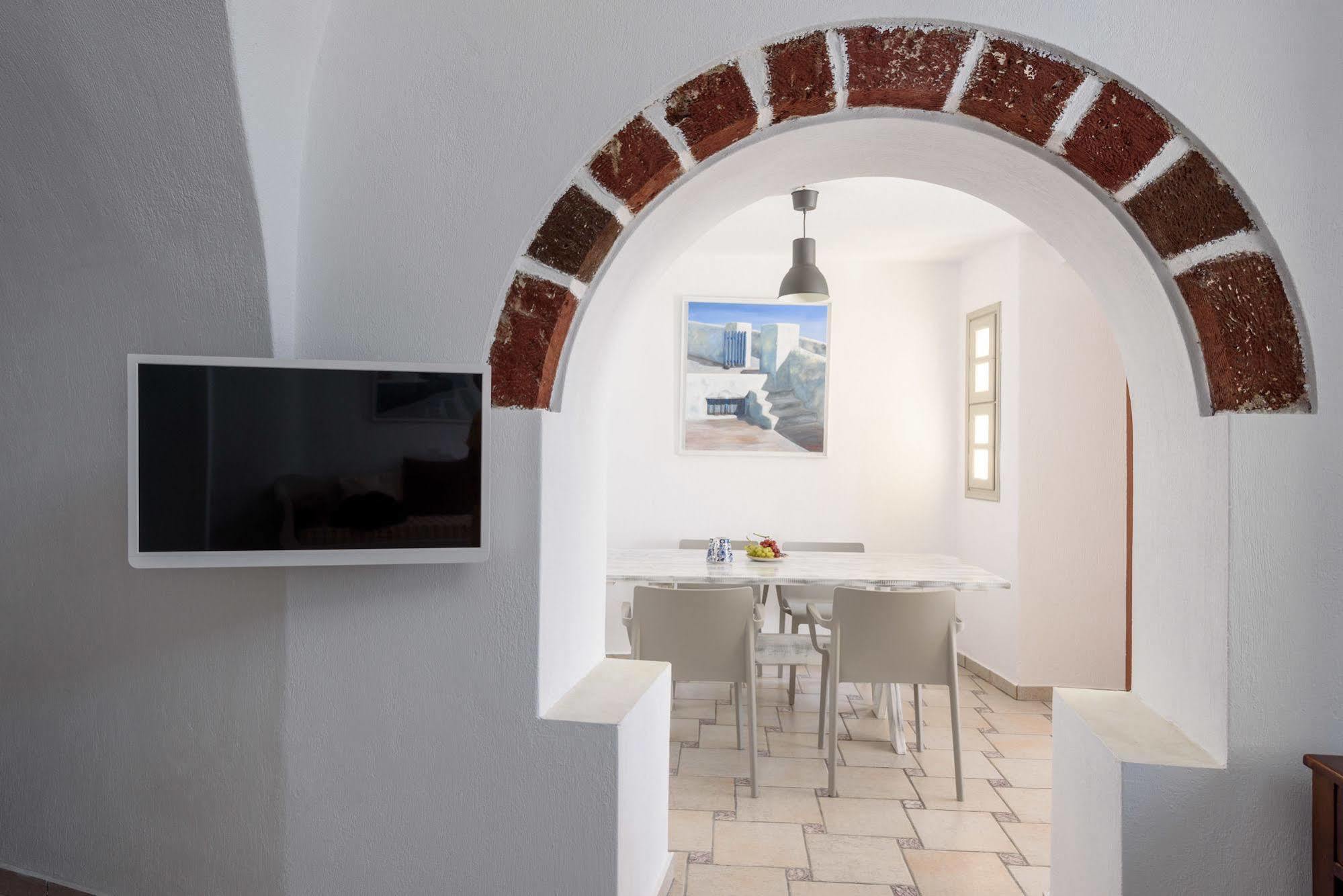 Vista Mare Suites Imerovigli  Bagian luar foto
